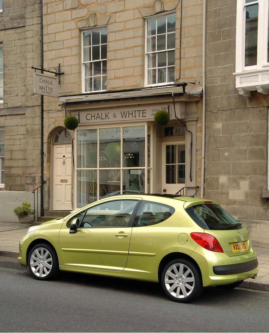  Peugeot 207 2006 года  (фото 42 из 180)